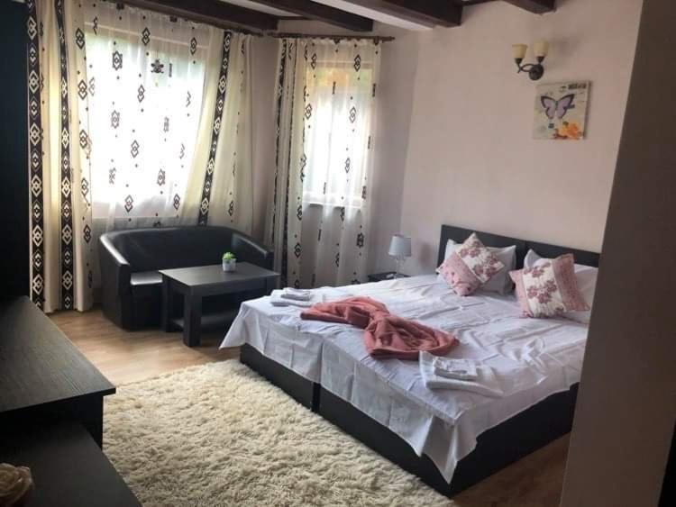 Casa Daniel Hotel Törcsvár Kültér fotó